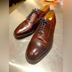 Johnston & Murphy 9 1/2 C Oxblood cap toe Banker dress shoes